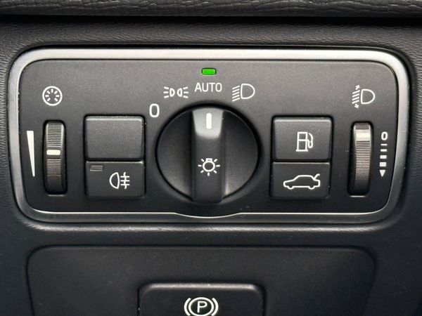 Stunning 161 Volvo XC60 R-Design! 369791804