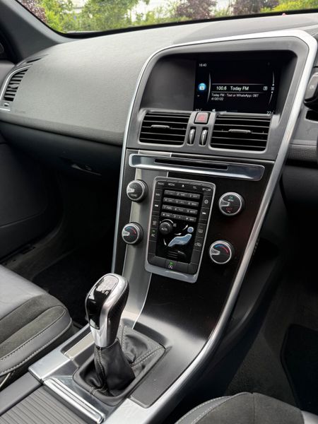 Stunning 161 Volvo XC60 R-Design! 369791801