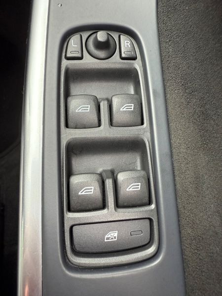 Stunning 161 Volvo XC60 R-Design! 369791803