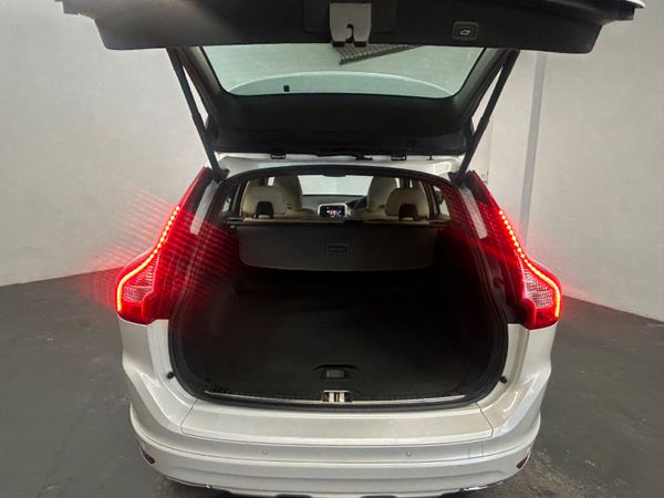 161 VOLVO XC60 2.0D4 SE LUX AUTO - HUGE SPEC 369809063