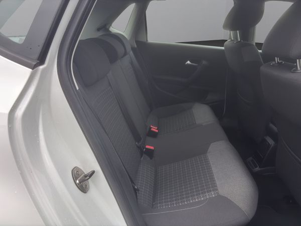 2016 VW POLO (S102) 369838031