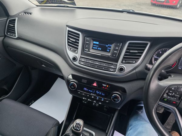 Hyundai Tucson 2017 369854384
