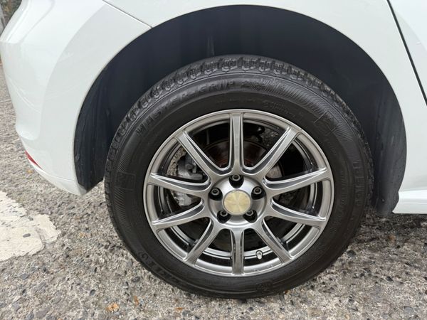 Volkswagen polo 2016 Auto 46,000 kms 369857292