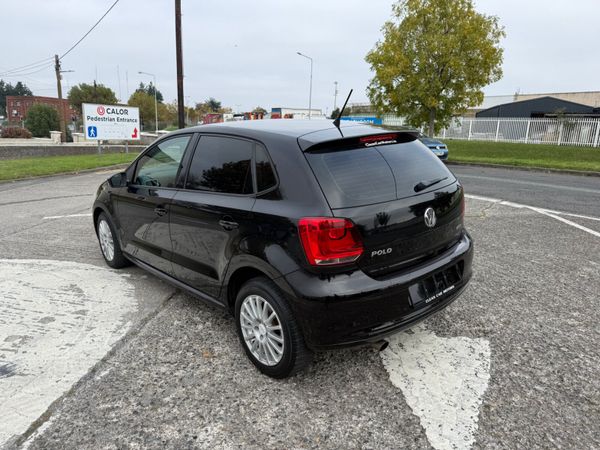 Volkswagen polo 2012 Auto 53,000 kms 369859406