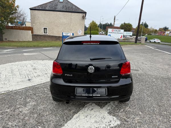 Volkswagen polo 2012 Auto 53,000 kms 369859403