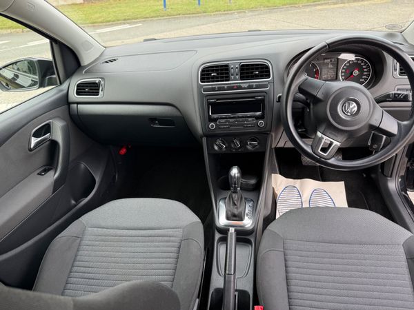 Volkswagen polo 2012 Auto 53,000 kms 369859415