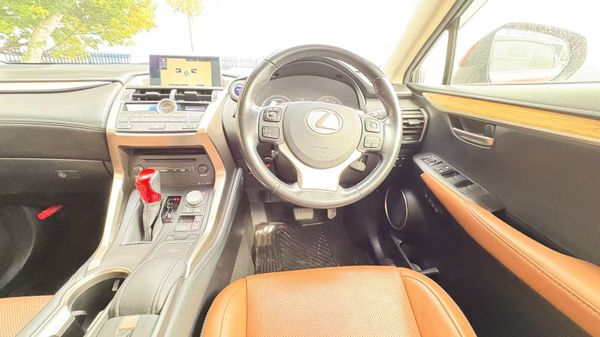 Lexus  NX300H 2.5 HYBRID 2016 369859507