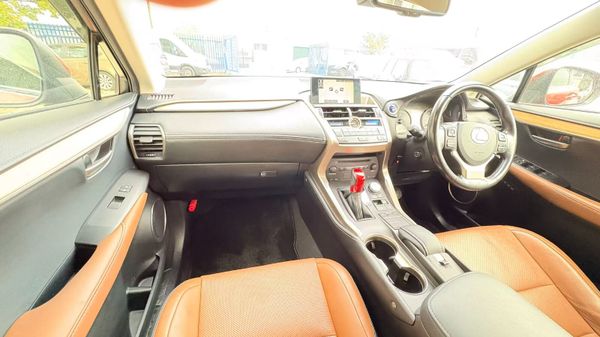 Lexus  NX300H 2.5 HYBRID 2016 369859500