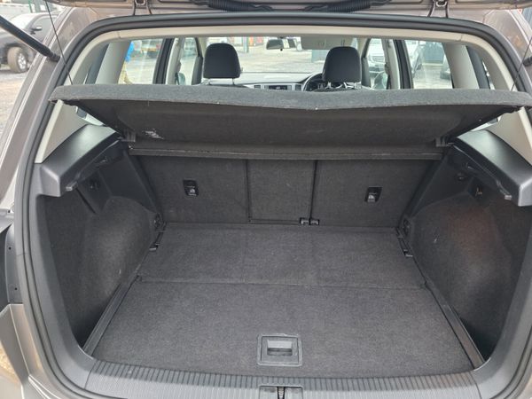 Volkswagen Golf SV 2015 369851875