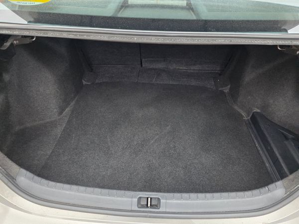 Toyota Corolla 2016 369853375