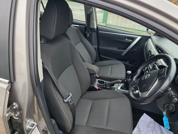 Toyota Corolla 2016 369853378