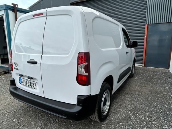 2024 Toyota Pro Ace City as new! 5000km 369862274