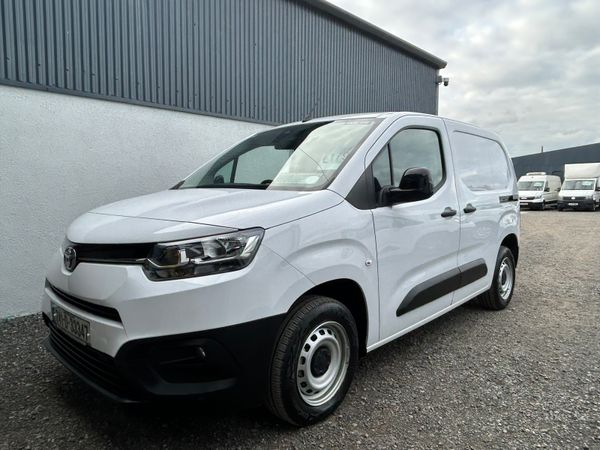 2024 Toyota Pro Ace City as new! 5000km 369862277