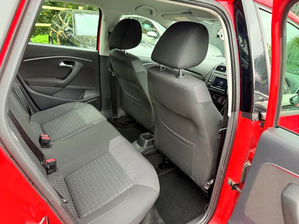 2016 Volkswagen Polo (Automatic ) 369862928