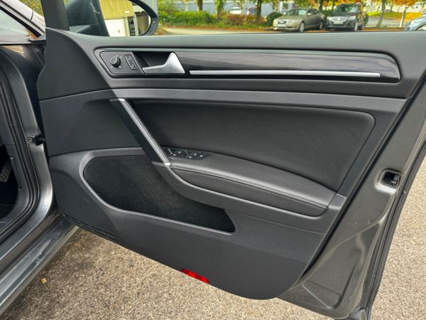 Volkswagen Golf 1.0 DSG NEW NCT 5DR Highline 369863494