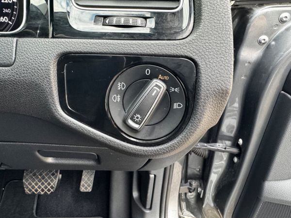 Volkswagen Golf 1.0 DSG NEW NCT 5DR Highline 369863499