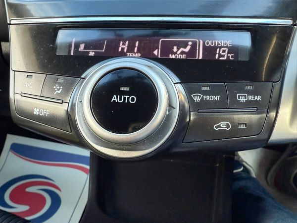 2015 Toyota Prius Plus/alpha1.8 Hybrid auto 7Seate 369872047