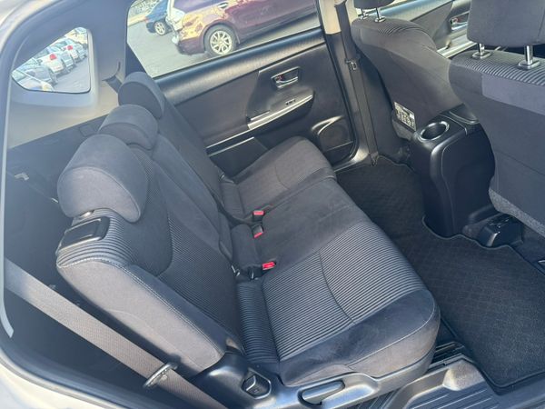 2015 Toyota Prius Plus/alpha1.8 Hybrid auto 7Seate 369872052