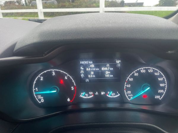 Ford Transit  connect (fiberglass rear) 369897675