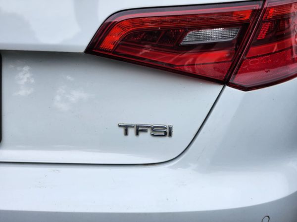 Audi A3 2016 369904334