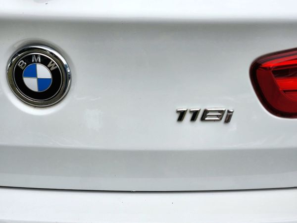 BMW 1-Series 2018 369905644