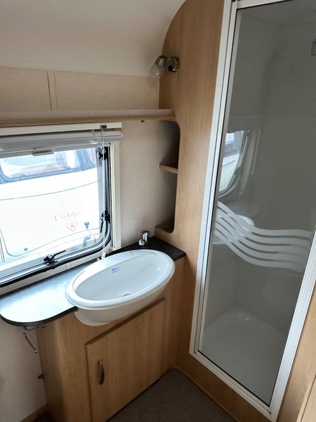 ✨STUNNING COACHMAN AMARA 4 BERTH FIXED BED✨ 369905968