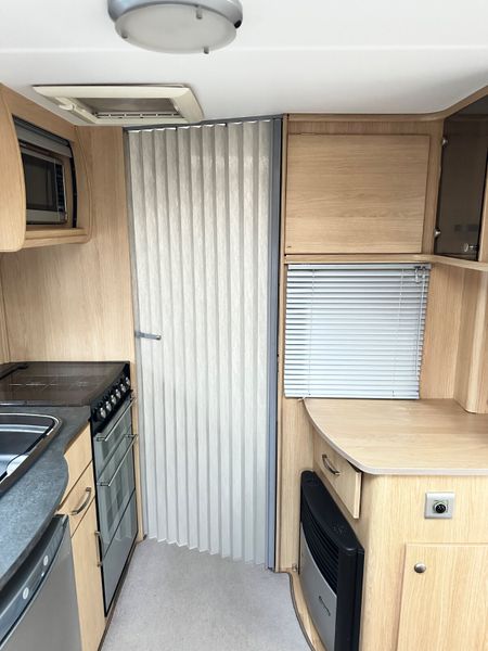 ✨STUNNING COACHMAN AMARA 4 BERTH FIXED BED✨ 369905971