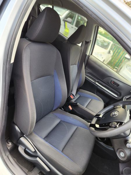 Toyota Aqua 2020 369906884