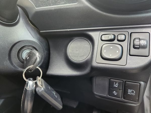 Toyota Aqua 2020 369906885