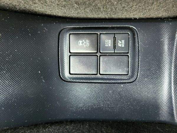 Toyota Aqua 2020 369906881