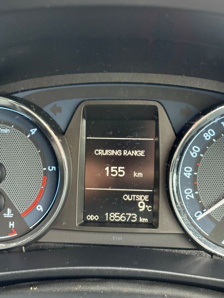 Toyota Corolla 2015 369919085