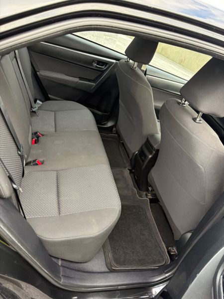 Toyota Corolla 2015 369919082