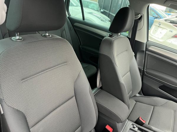 VOLKSWAGEN GOLF 2017, 1.2 TSI 5DR AUTOMATIC LOW KM 369927107