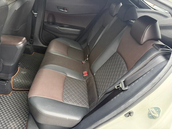 2018 Toyota C-HR  1.8 Hybrid automatic,Top Specs 369929626