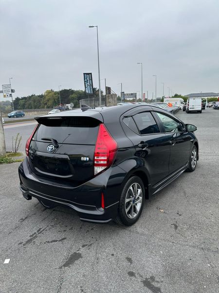 TOYOTA AQUA G SPECS 369935709