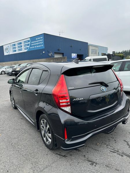 TOYOTA AQUA G SPECS 369935710