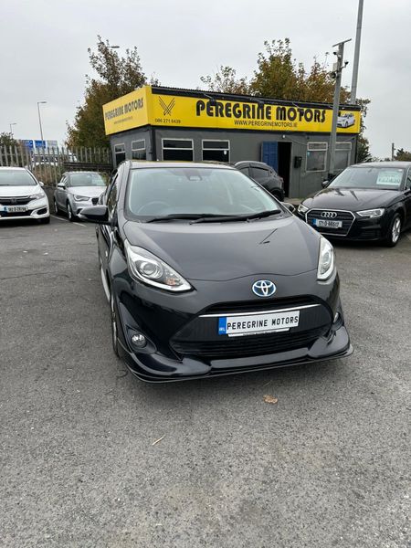 TOYOTA AQUA G SPECS 369935713