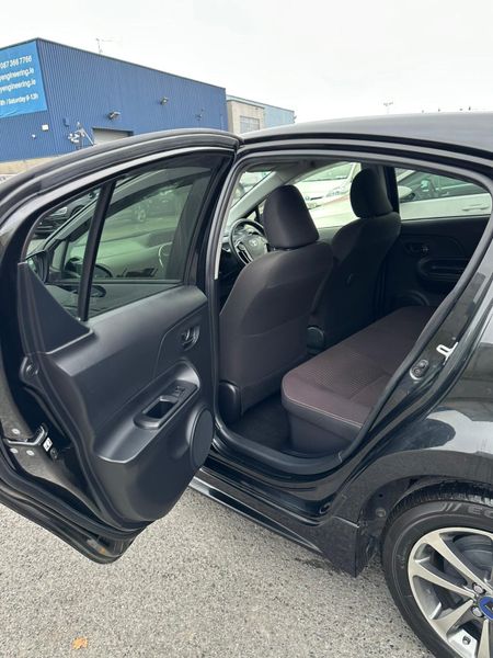 TOYOTA AQUA G SPECS 369935726