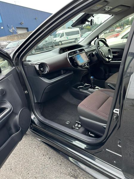 TOYOTA AQUA G SPECS 369935729