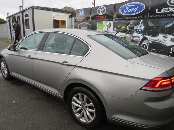 Volkswagen Passat 2015 6 SPEED COMFORTLINE MODEL 369939780