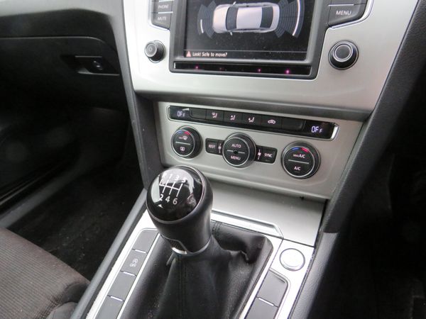 Volkswagen Passat 2015 6 SPEED COMFORTLINE MODEL 369939781