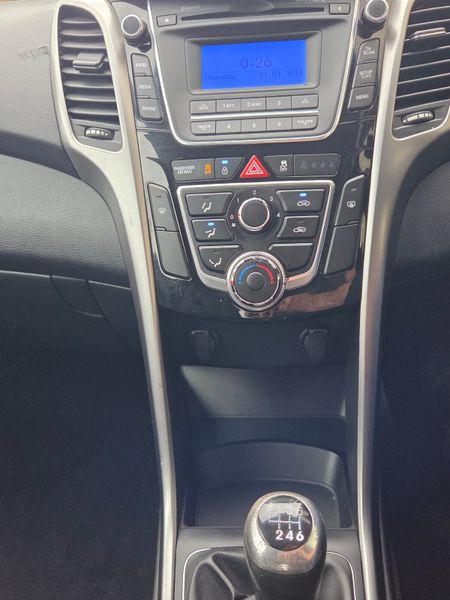 Hyundai i30 van , New test, very clean 369933920
