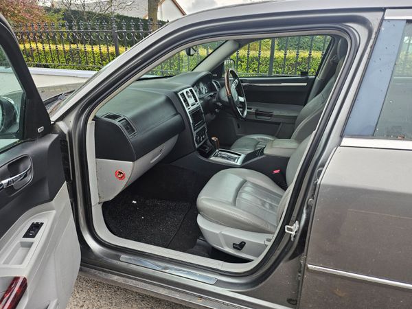 Chrysler 300C 2008 369945684