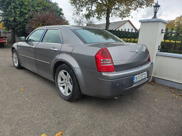 Chrysler 300C 2008 369945686
