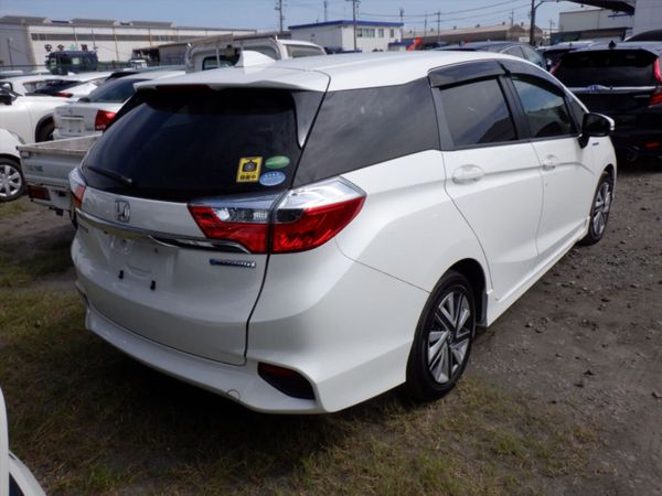 2016 Honda Shuttle 1.5 Hybrid HIGH SPEC 369990002