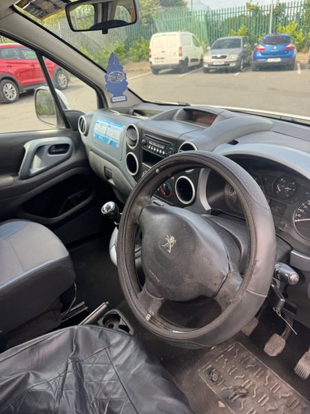 Peugeot Partner Tepee 2013 wheel chair 360068444