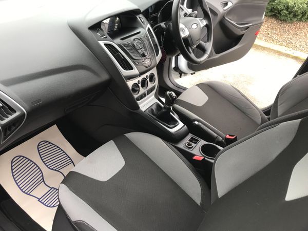 132 Ford Focus 1.0L Petrol Zetec Ecoboost Only 67m 360063107