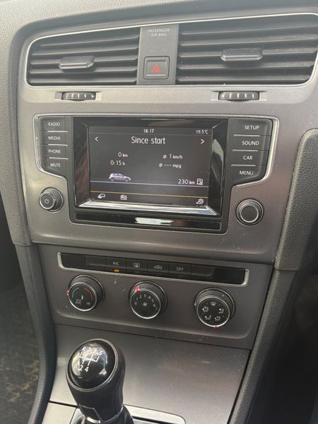 Volkswagen Golf 2014 360101394