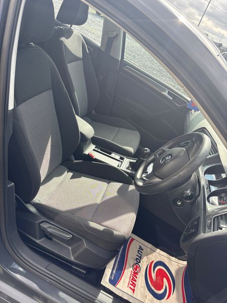 Volkswagen Golf 2014 360101437