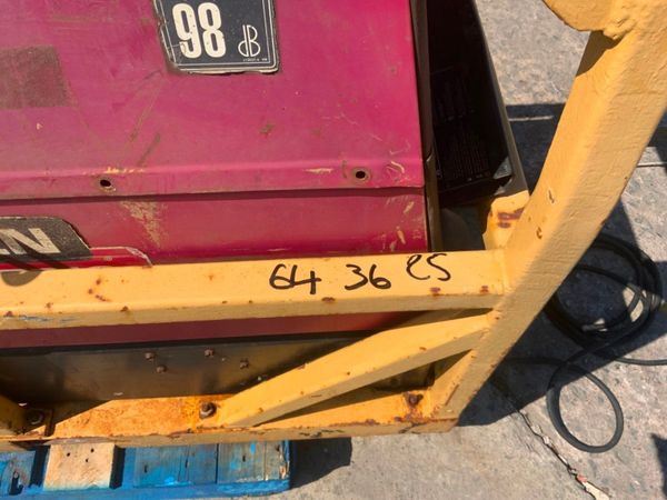 LINCOLN RANGER 305D / KUBOTA WELDER......574t. 360137075